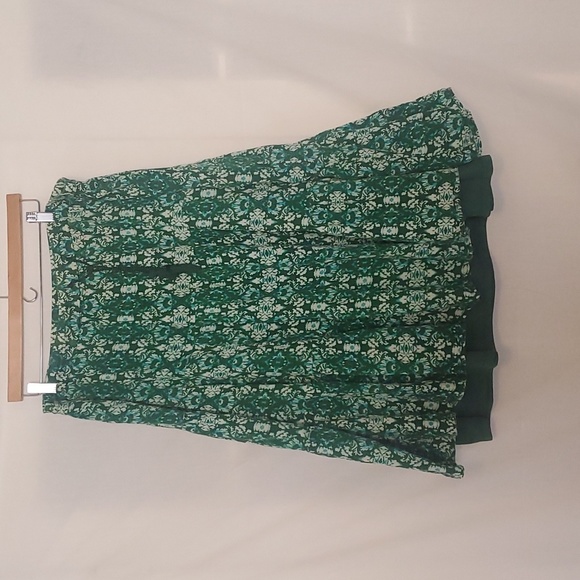 Karen Scott Dresses & Skirts - Laura Scott Green fluffy skirt